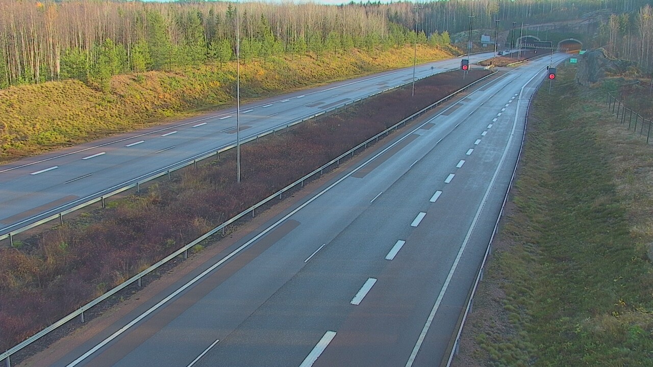 Kelikamerat Kuva Tie 7 Loviisa Markkinamäki, puomi, länsi, Loviisa, Uusimaa