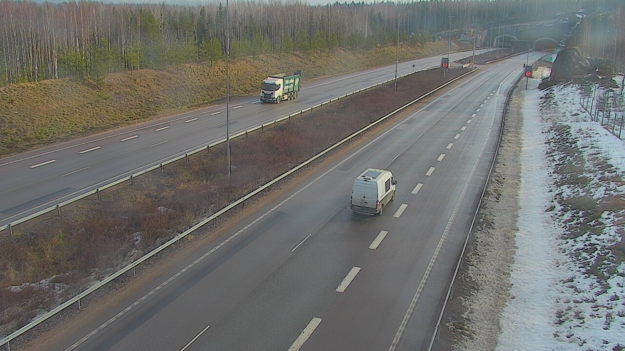 Kelikamerat Kuva Tie 7 Loviisa Markkinamäki, puomi, länsi, Loviisa, Uusimaa