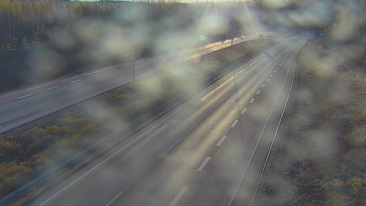 Kelikamerat Kuva Tie 7 Loviisa Markkinamäki, puomi, länsi, Loviisa, Uusimaa