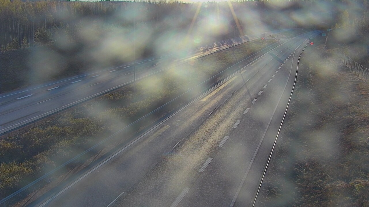 Kelikamerat Kuva Tie 7 Loviisa Markkinamäki, puomi, länsi, Loviisa, Uusimaa