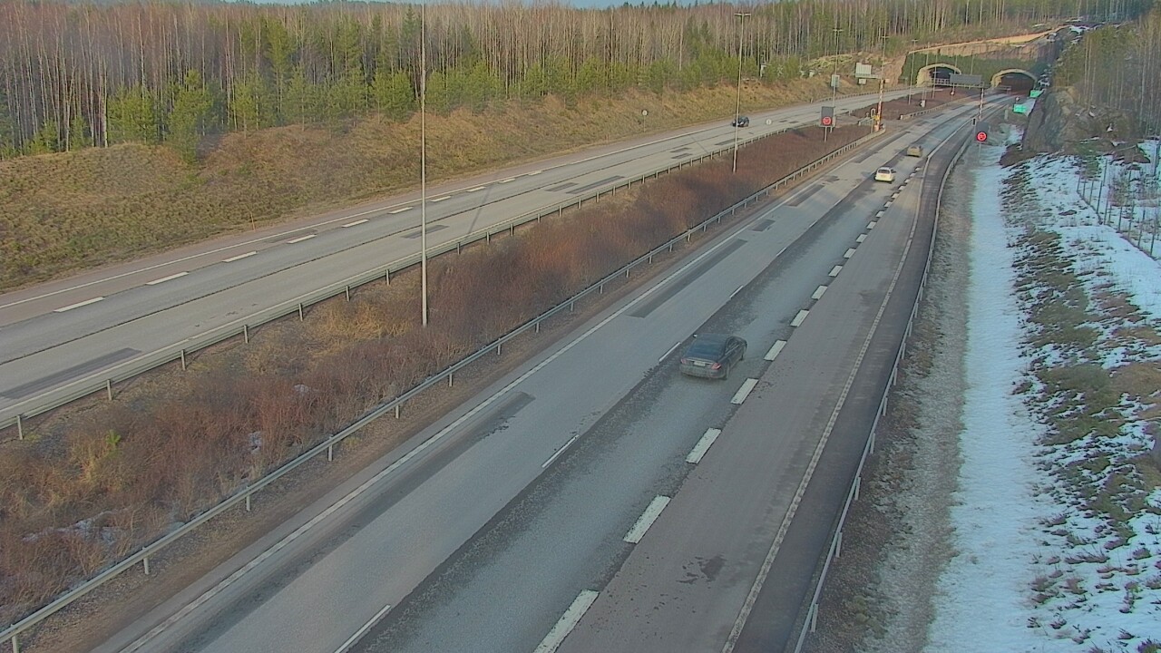 Weather Camera Image Road 7 Loviisa Markkinamäki, boom, west, Loviisa, Uusimaa