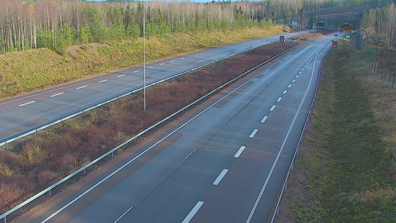 Kelikamerat Kuva Tie 7 Loviisa Markkinamäki, puomi, länsi, Loviisa, Uusimaa