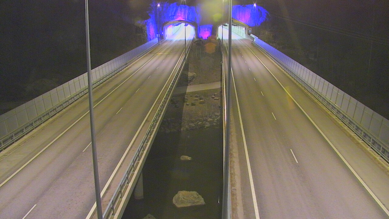Weather Camera Image Väg 7 Pyttis Marnadsbacken, suuaukko, öst, Pyhtää, Kymenlaakso