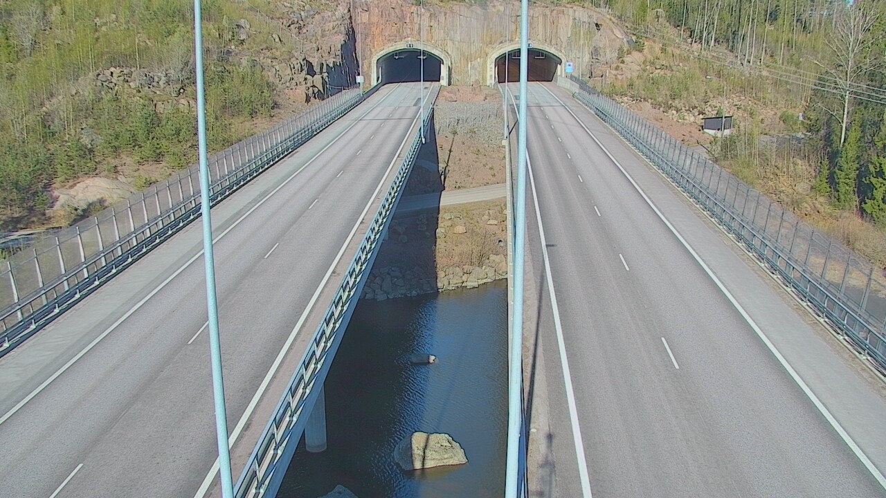 Weather Camera Image Väg 7 Pyttis Marnadsbacken, suuaukko, öst, Pyhtää, Kymenlaakso