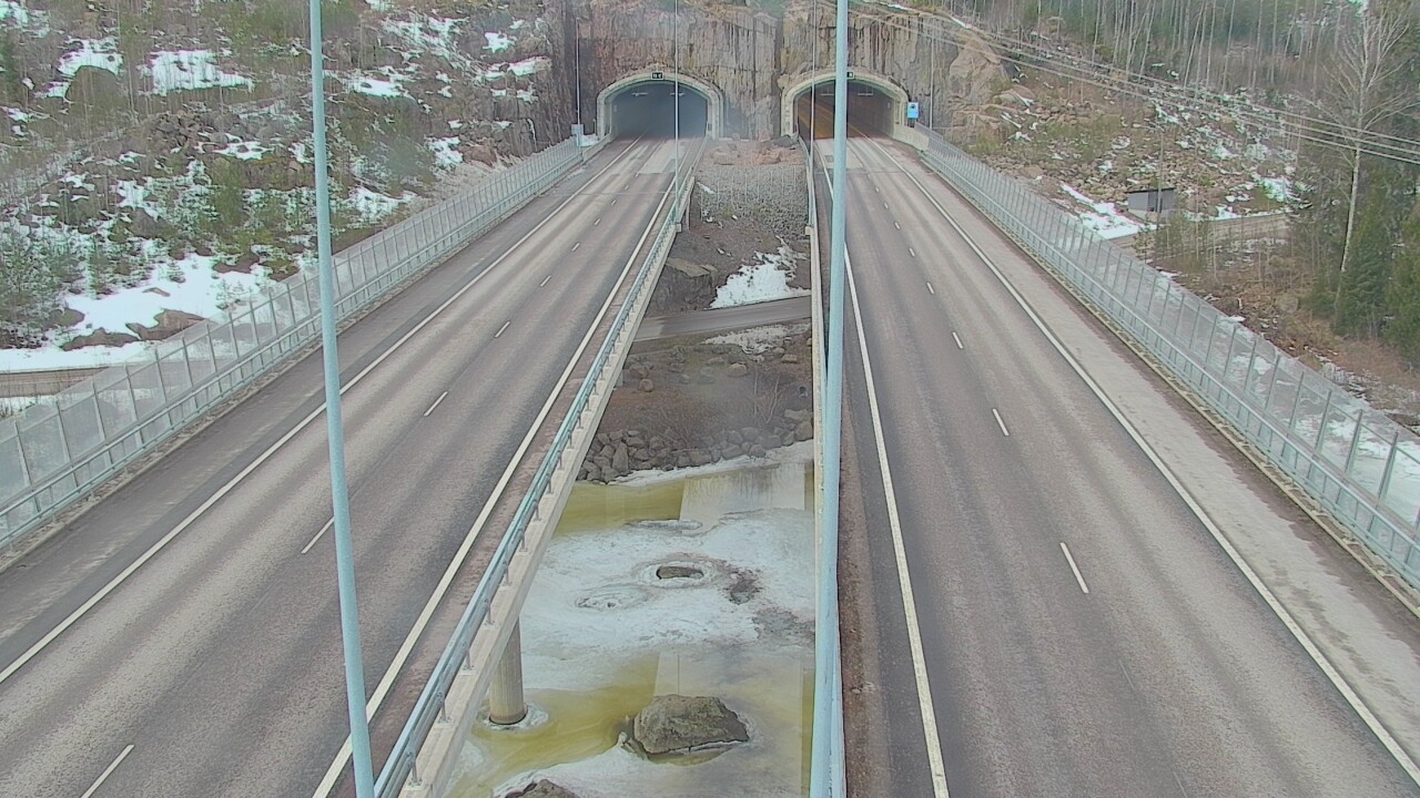 Weather Camera Image Road 7 Pyhtää Markkinamäki, suuaukko, east, Pyhtää, Kymenlaakso