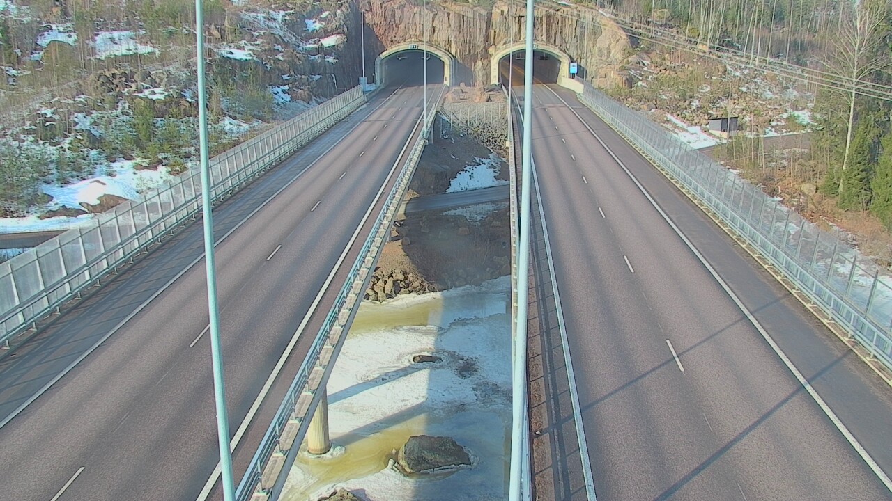 Weather Camera Image Road 7 Pyhtää Markkinamäki, suuaukko, east, Pyhtää, Kymenlaakso