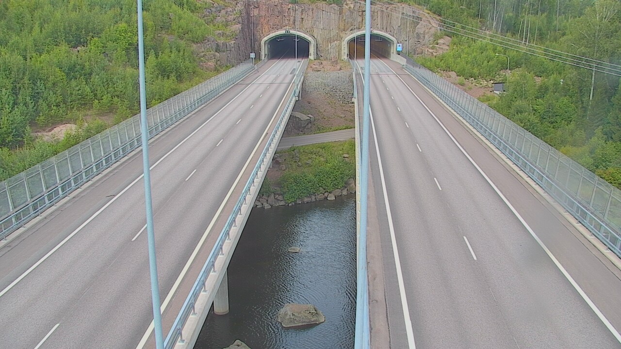 Weather Camera Image Väg 7 Pyttis Marnadsbacken, suuaukko, öst, Pyhtää, Kymenlaakso