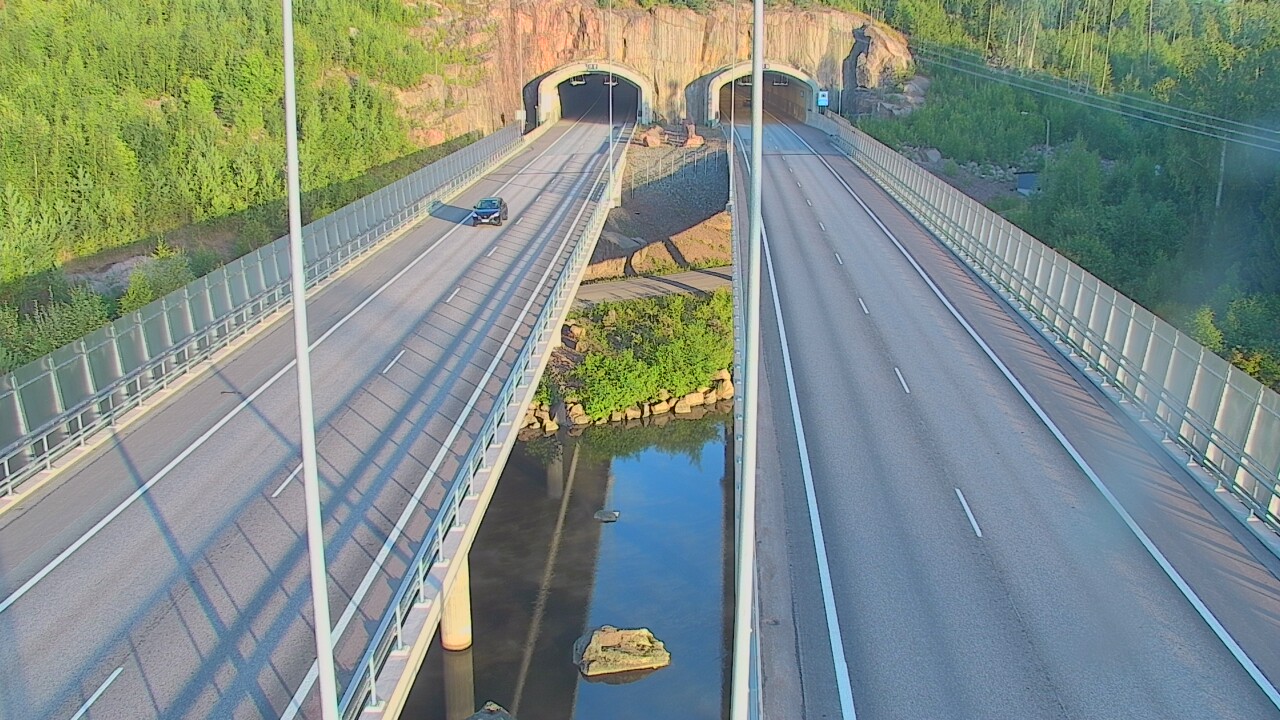 Weather Camera Image Väg 7 Pyttis Marnadsbacken, suuaukko, öst, Pyhtää, Kymenlaakso