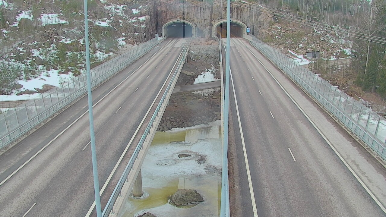 Weather Camera Image Road 7 Pyhtää Markkinamäki, suuaukko, east, Pyhtää, Kymenlaakso