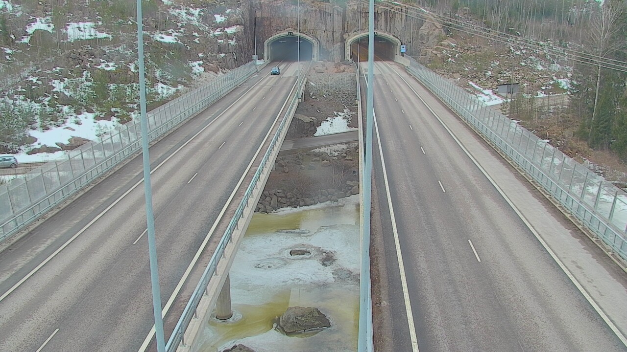 Weather Camera Image Road 7 Pyhtää Markkinamäki, suuaukko, east, Pyhtää, Kymenlaakso