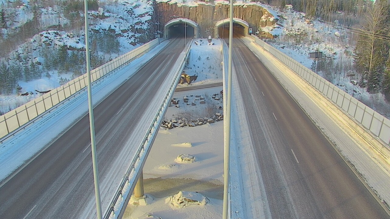 Weather Camera Image Road 7 Pyhtää Markkinamäki, suuaukko, east, Pyhtää, Kymenlaakso