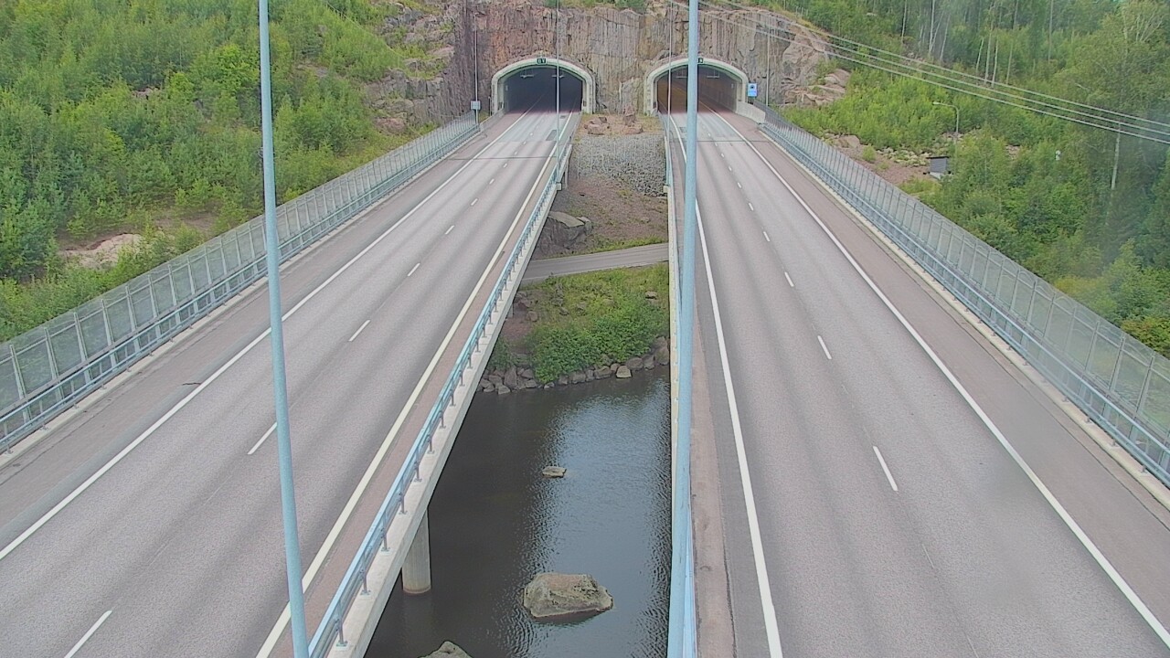 Weather Camera Image Väg 7 Pyttis Marnadsbacken, suuaukko, öst, Pyhtää, Kymenlaakso