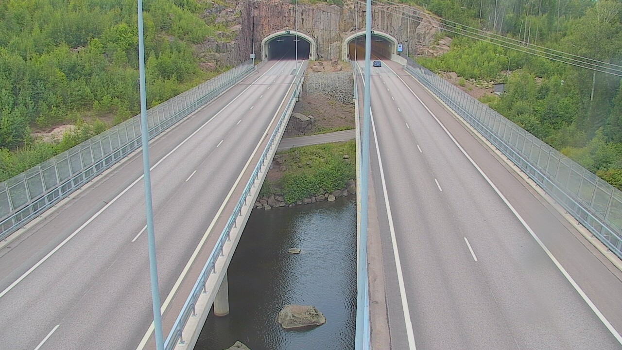 Weather Camera Image Väg 7 Pyttis Marnadsbacken, suuaukko, öst, Pyhtää, Kymenlaakso