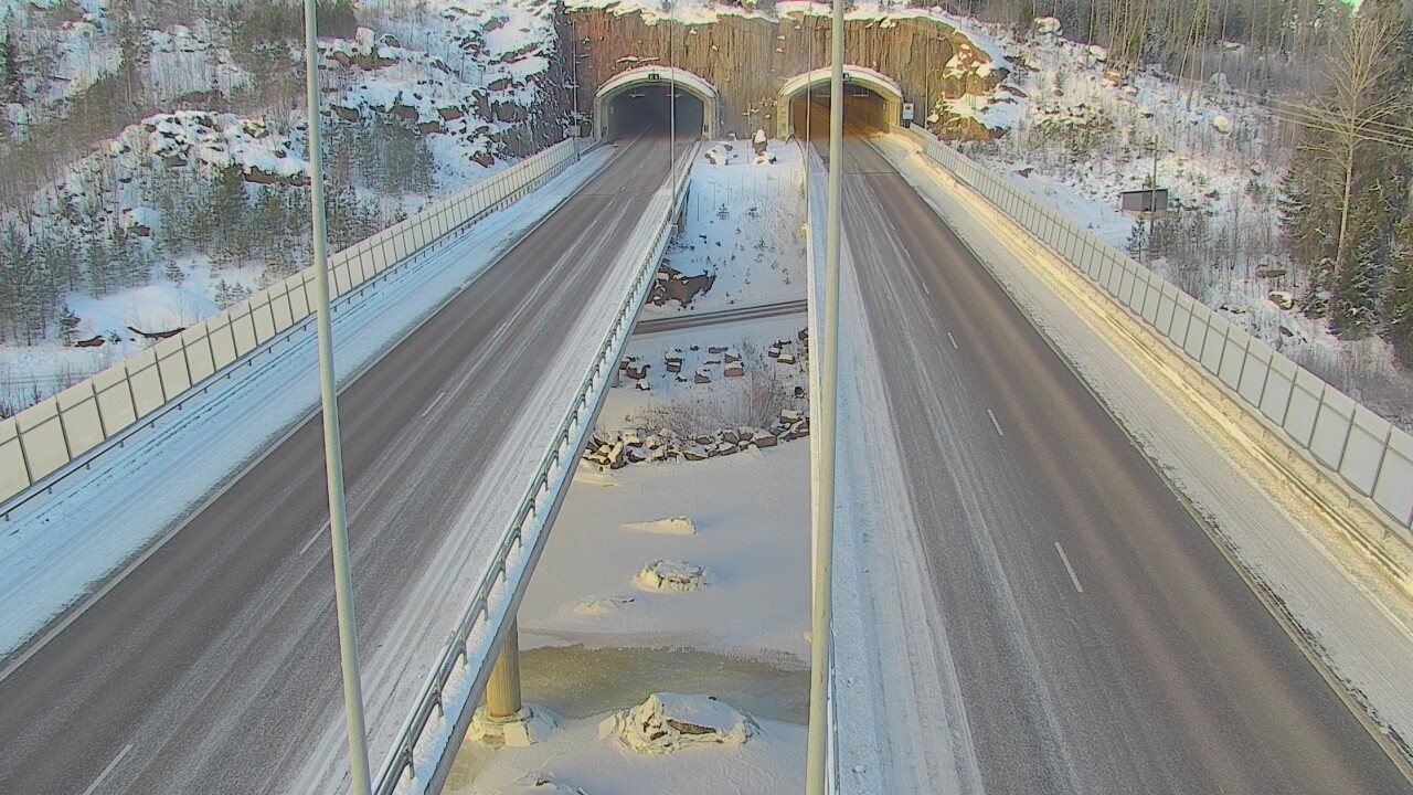Weather Camera Image Road 7 Pyhtää Markkinamäki, suuaukko, east, Pyhtää, Kymenlaakso
