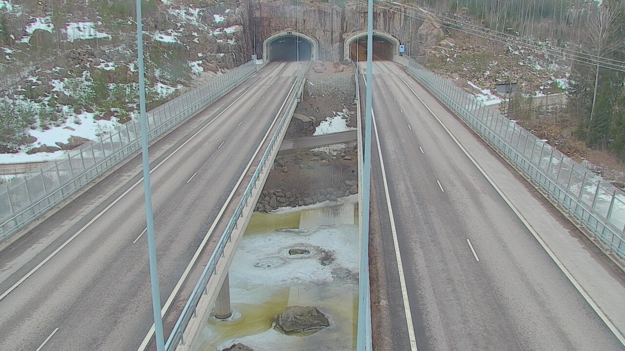 Weather Camera Image Road 7 Pyhtää Markkinamäki, suuaukko, east, Pyhtää, Kymenlaakso