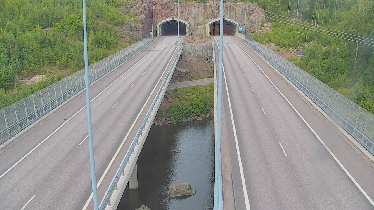 Weather Camera Image Väg 7 Pyttis Marnadsbacken, suuaukko, öst, Pyhtää, Kymenlaakso