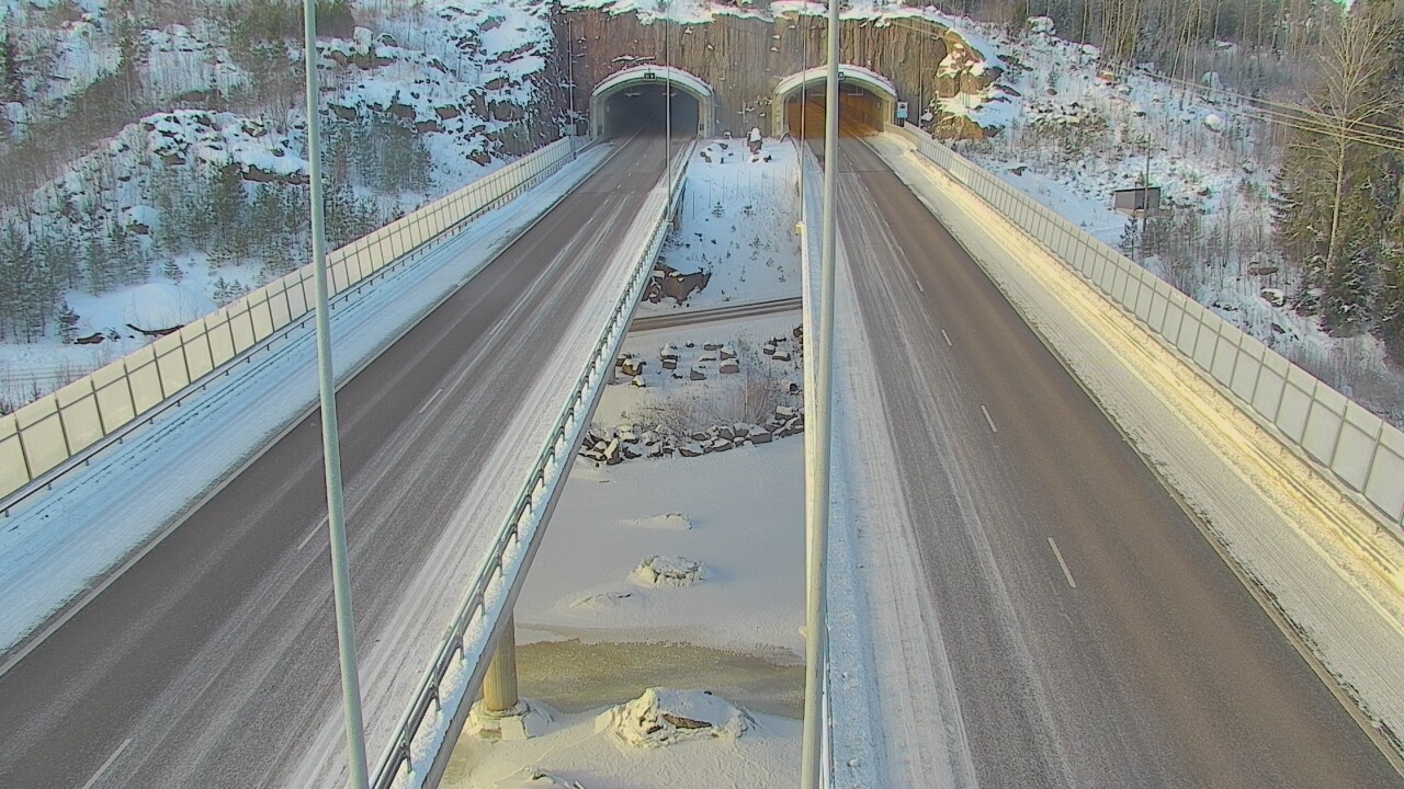 Weather Camera Image Road 7 Pyhtää Markkinamäki, suuaukko, east, Pyhtää, Kymenlaakso