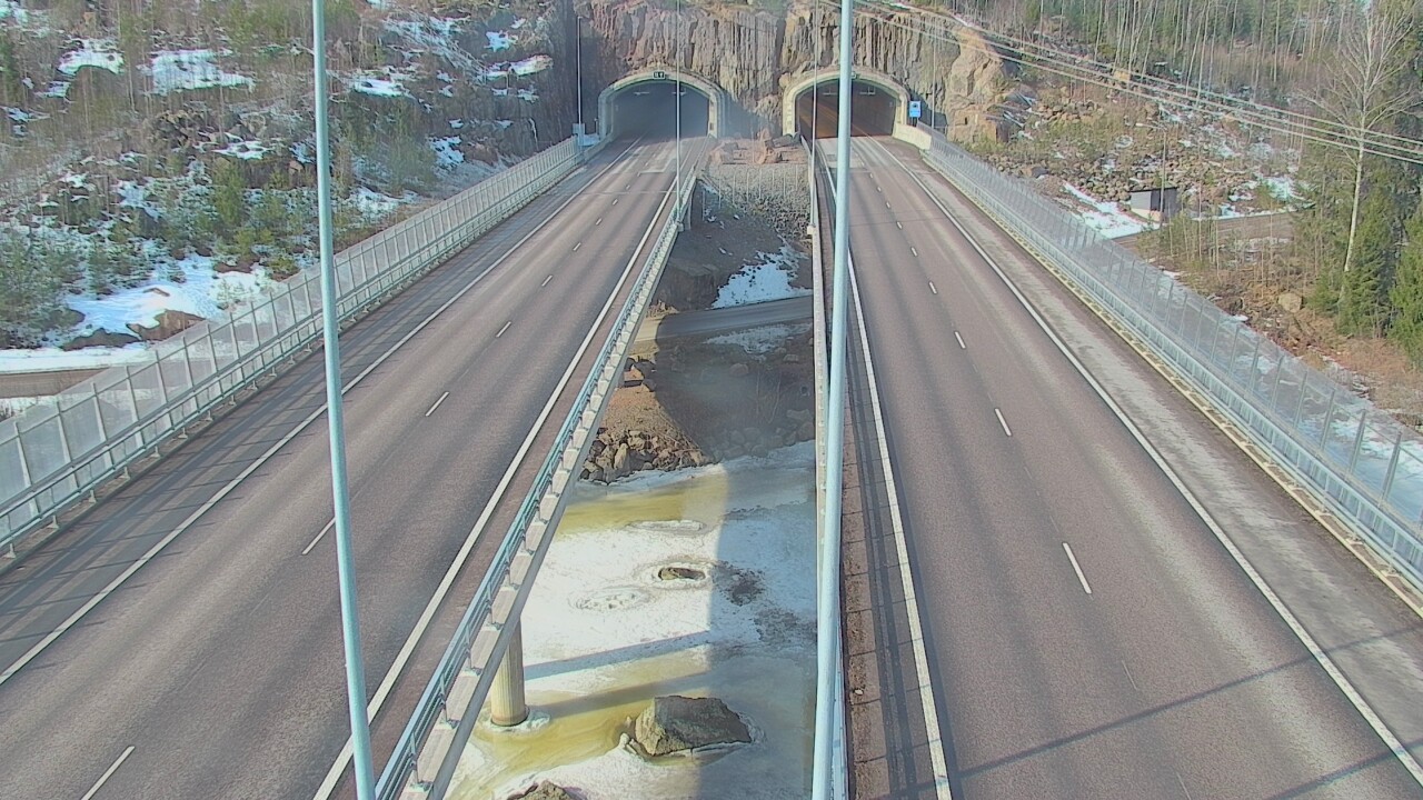 Weather Camera Image Road 7 Pyhtää Markkinamäki, suuaukko, east, Pyhtää, Kymenlaakso