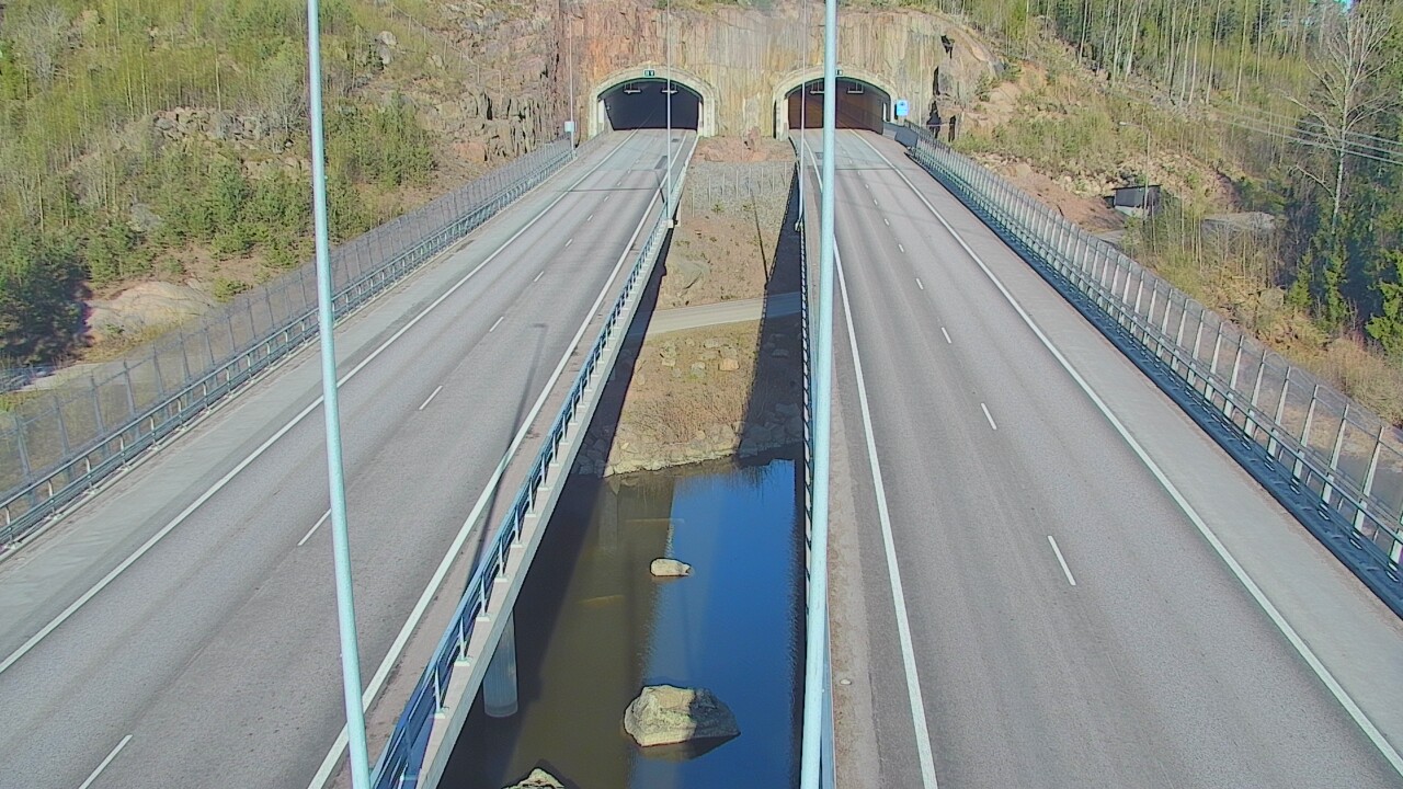 Weather Camera Image Väg 7 Pyttis Marnadsbacken, suuaukko, öst, Pyhtää, Kymenlaakso