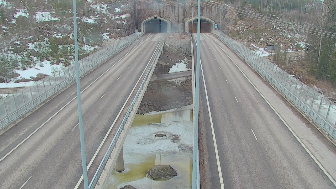 Weather Camera Image Road 7 Pyhtää Markkinamäki, suuaukko, east, Pyhtää, Kymenlaakso