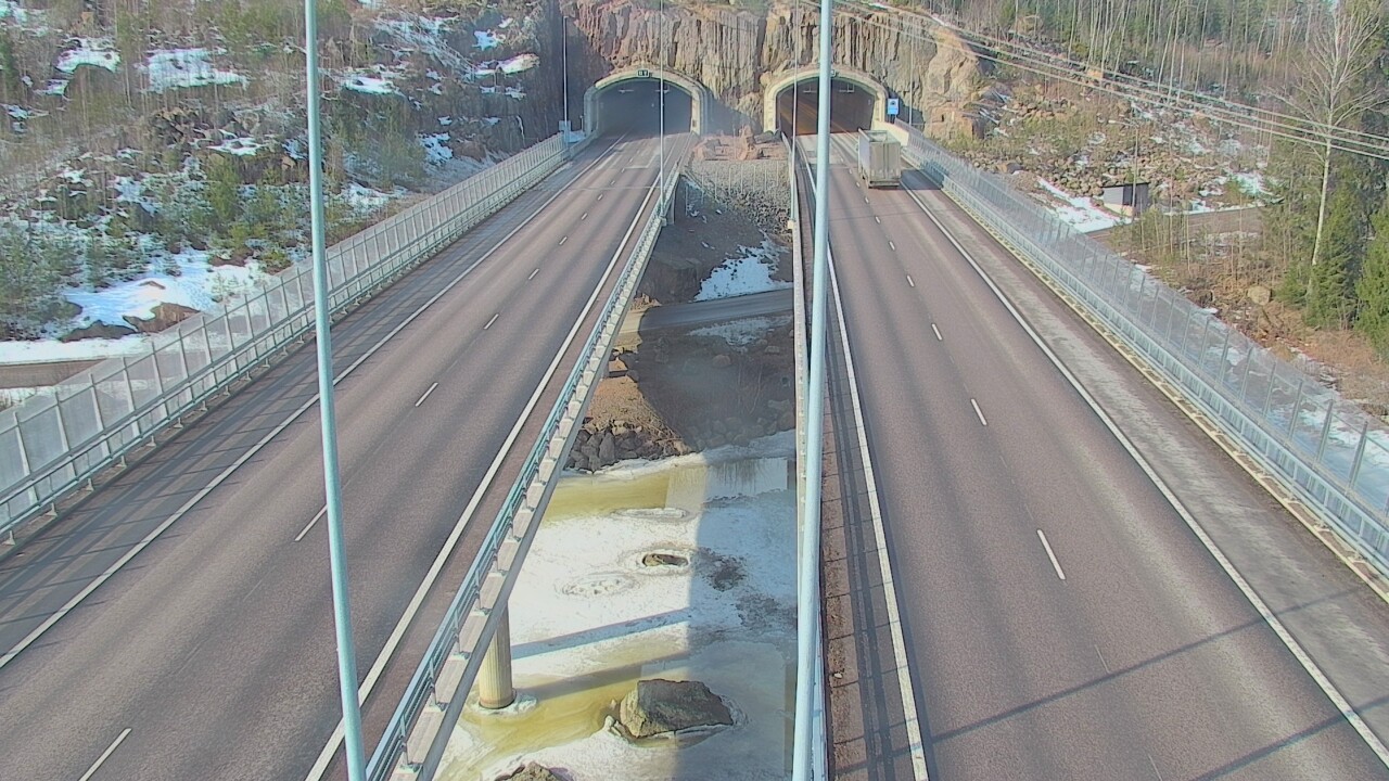 Weather Camera Image Road 7 Pyhtää Markkinamäki, suuaukko, east, Pyhtää, Kymenlaakso