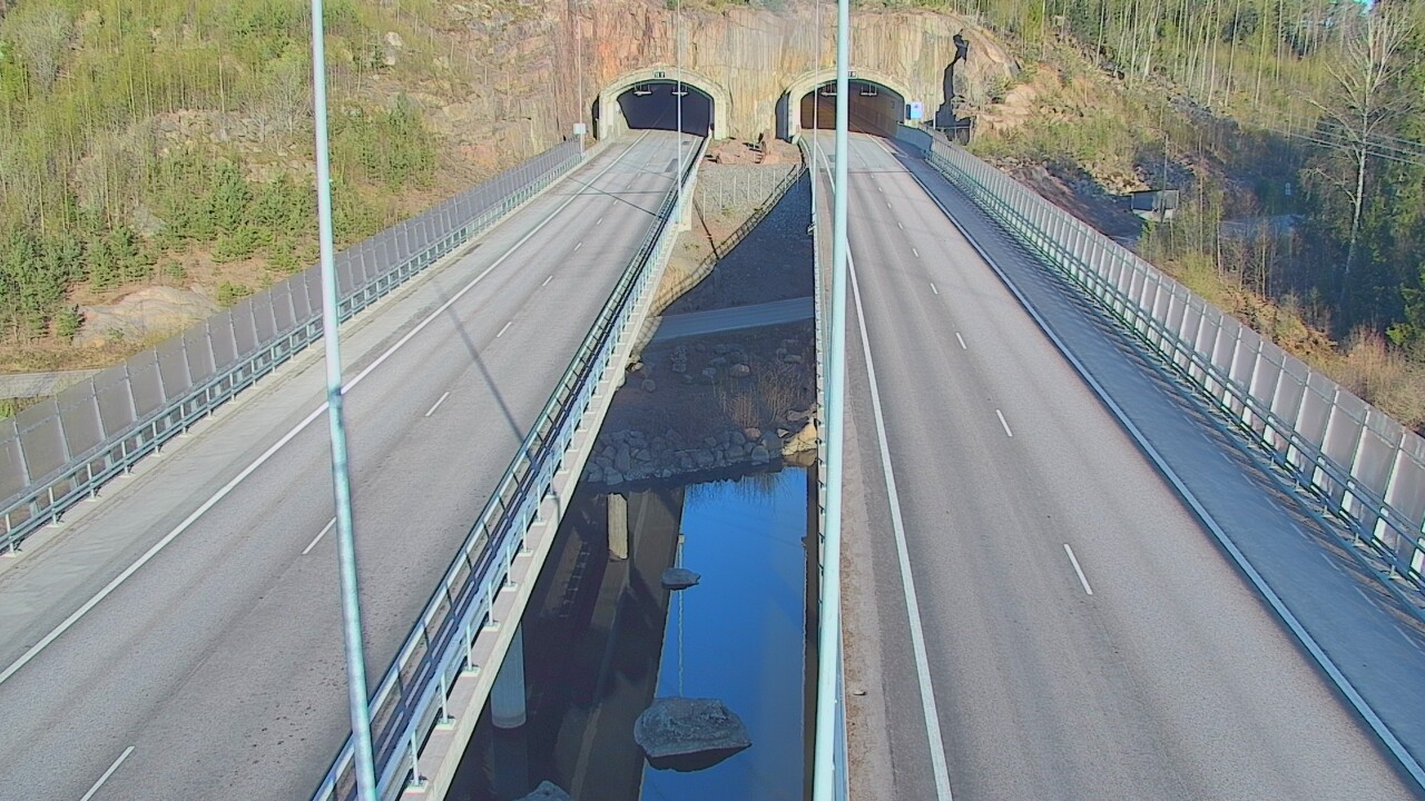 Weather Camera Image Väg 7 Pyttis Marnadsbacken, suuaukko, öst, Pyhtää, Kymenlaakso