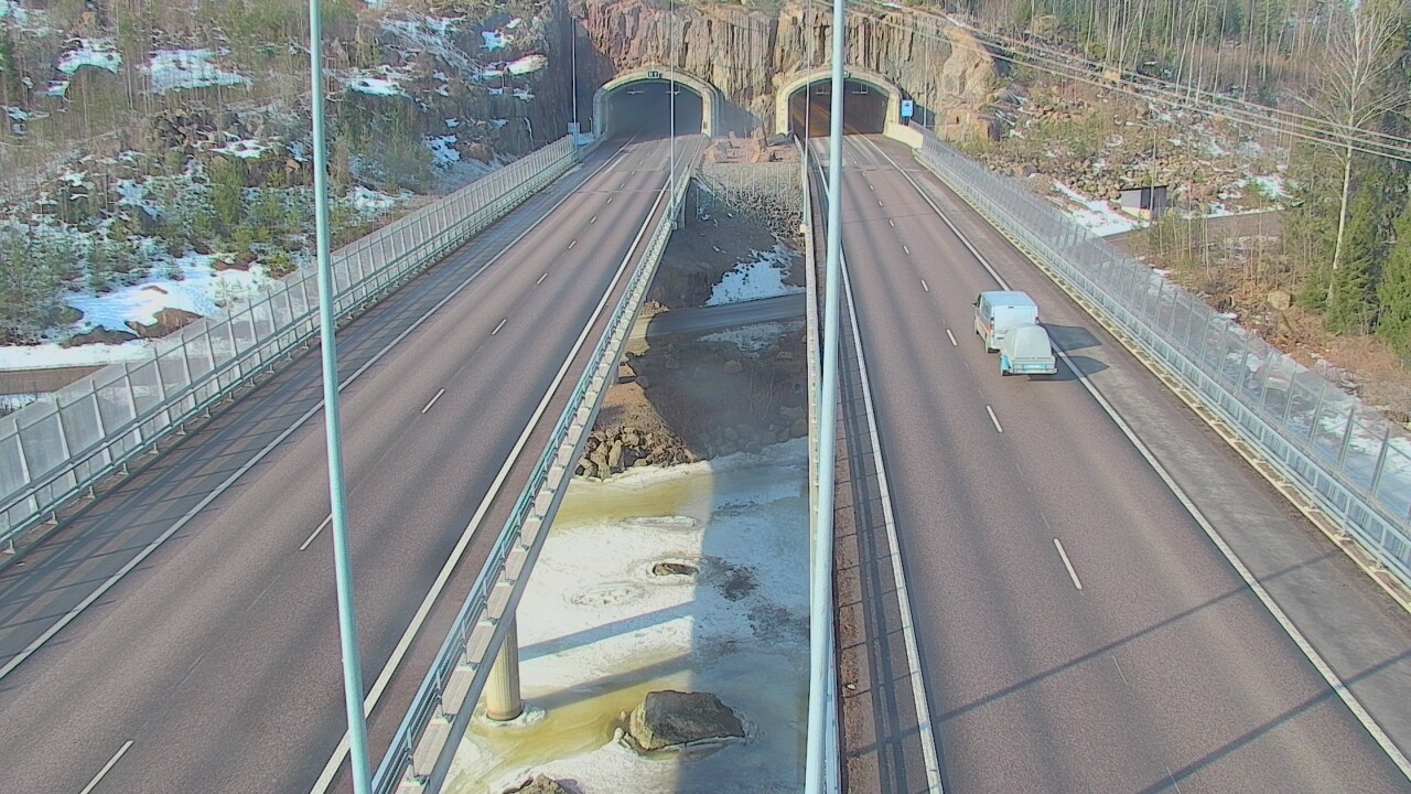 Weather Camera Image Road 7 Pyhtää Markkinamäki, suuaukko, east, Pyhtää, Kymenlaakso