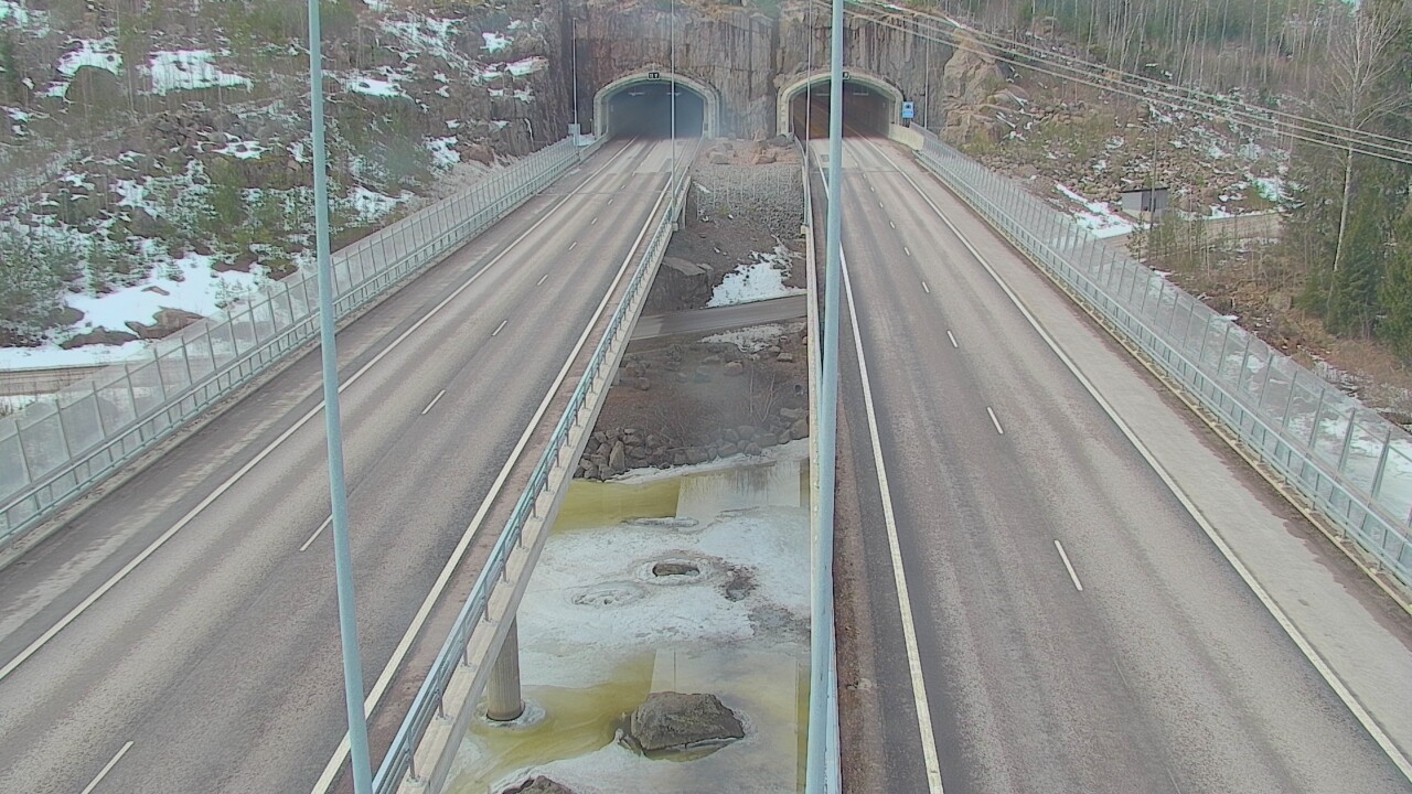 Weather Camera Image Road 7 Pyhtää Markkinamäki, suuaukko, east, Pyhtää, Kymenlaakso