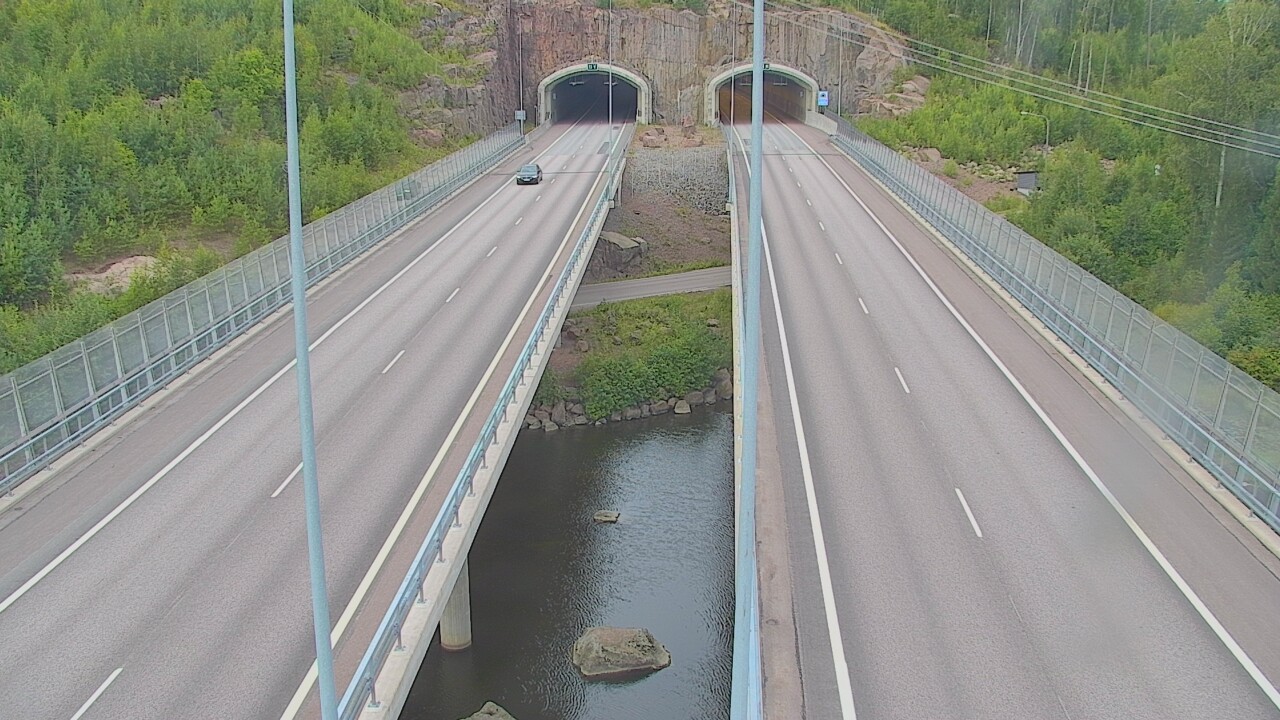 Weather Camera Image Väg 7 Pyttis Marnadsbacken, suuaukko, öst, Pyhtää, Kymenlaakso
