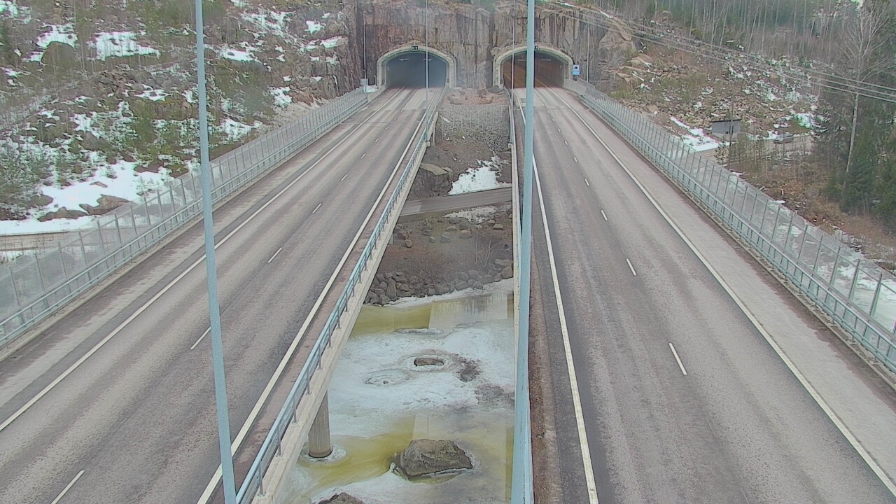 Weather Camera Image Road 7 Pyhtää Markkinamäki, suuaukko, east, Pyhtää, Kymenlaakso