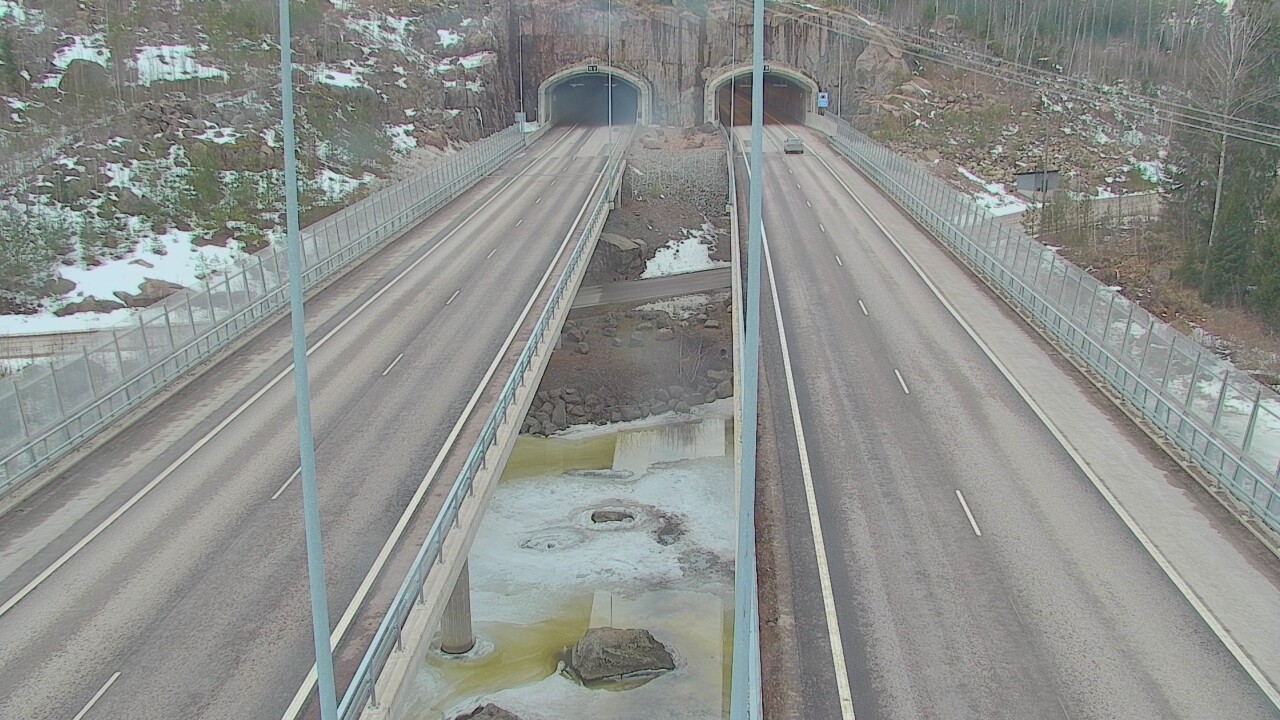 Weather Camera Image Road 7 Pyhtää Markkinamäki, suuaukko, east, Pyhtää, Kymenlaakso