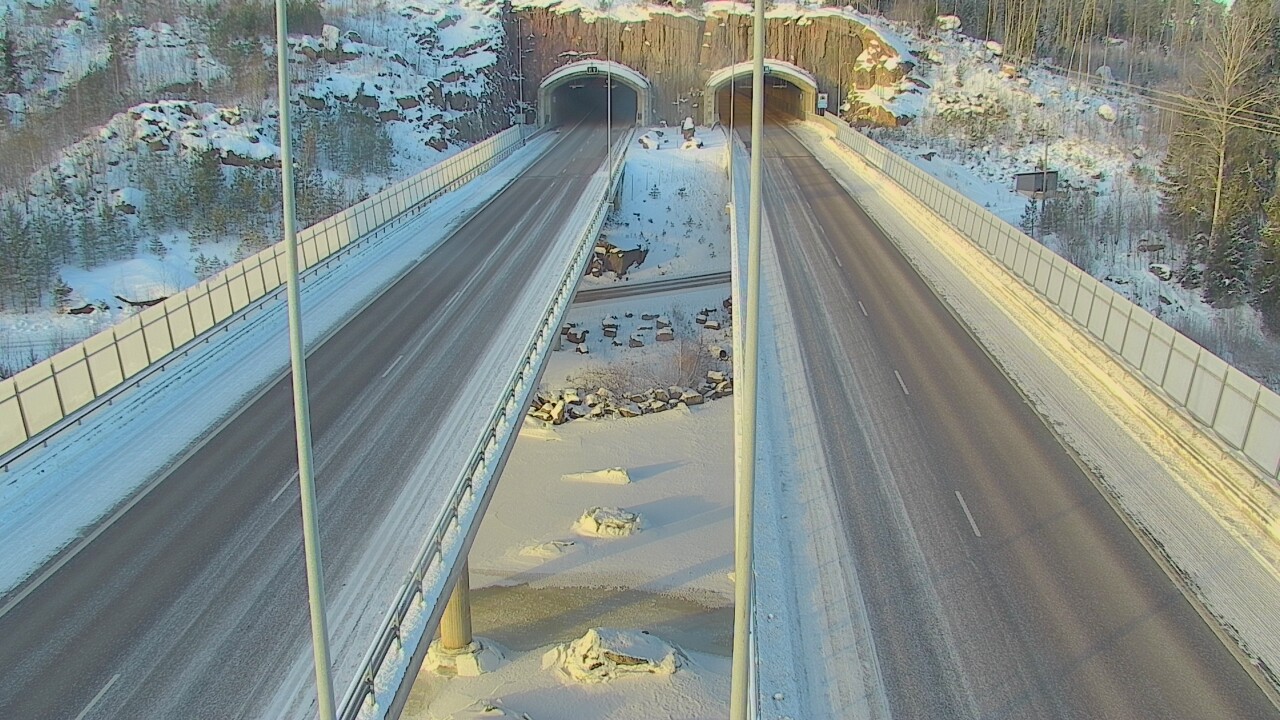 Weather Camera Image Road 7 Pyhtää Markkinamäki, suuaukko, east, Pyhtää, Kymenlaakso