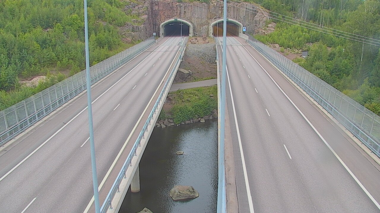 Weather Camera Image Väg 7 Pyttis Marnadsbacken, suuaukko, öst, Pyhtää, Kymenlaakso