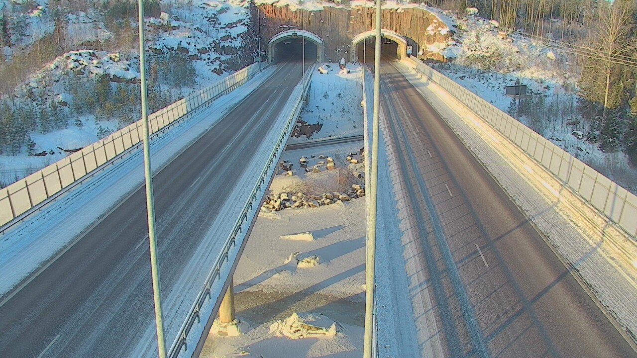 Weather Camera Image Road 7 Pyhtää Markkinamäki, suuaukko, east, Pyhtää, Kymenlaakso