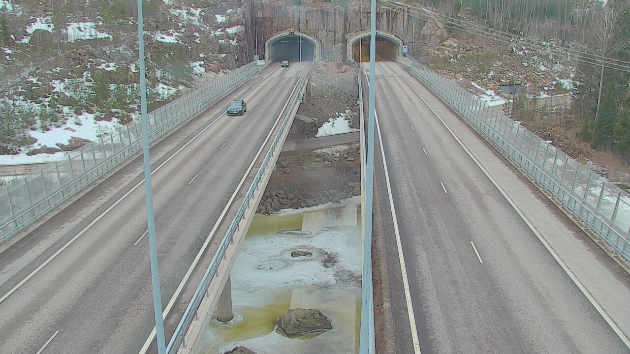 Weather Camera Image Road 7 Pyhtää Markkinamäki, suuaukko, east, Pyhtää, Kymenlaakso