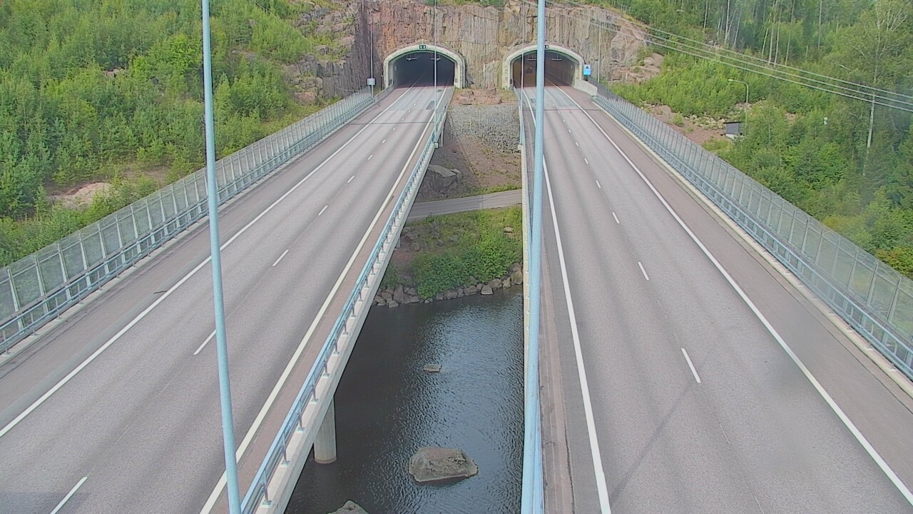 Weather Camera Image Väg 7 Pyttis Marnadsbacken, suuaukko, öst, Pyhtää, Kymenlaakso