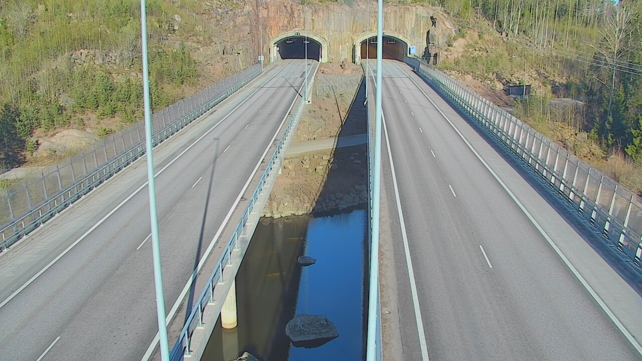 Weather Camera Image Väg 7 Pyttis Marnadsbacken, suuaukko, öst, Pyhtää, Kymenlaakso