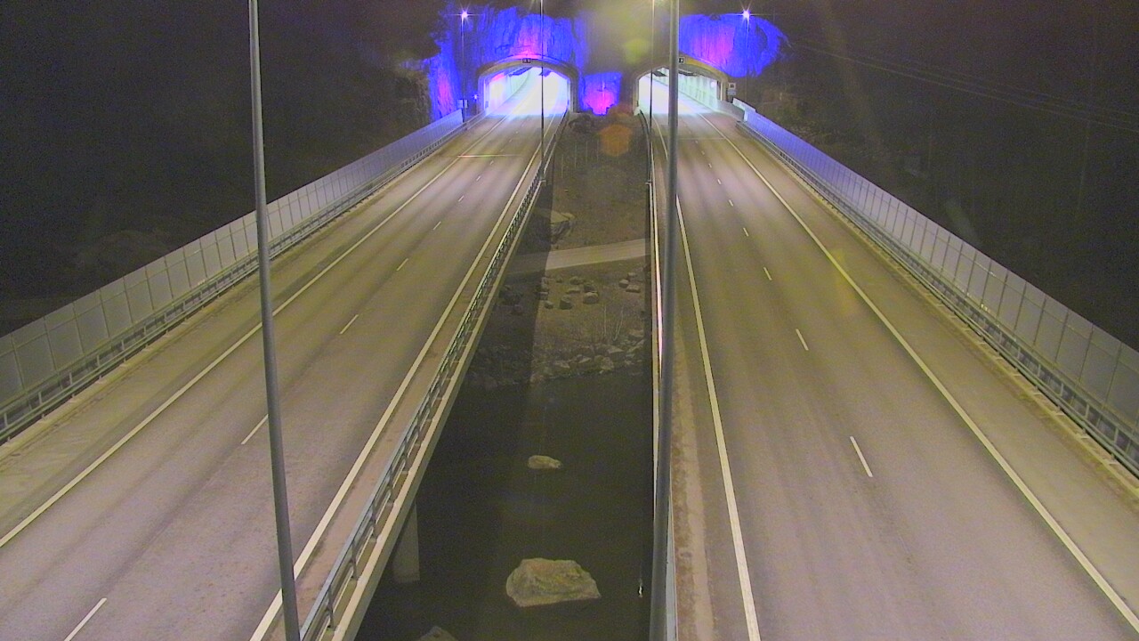Weather Camera Image Väg 7 Pyttis Marnadsbacken, suuaukko, öst, Pyhtää, Kymenlaakso