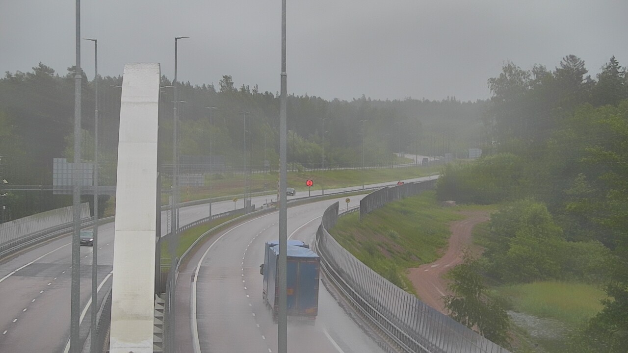 Weather Camera Image Väg 7 Pyttis Marnadsbacken, suuaukko, öst, Pyhtää, Kymenlaakso