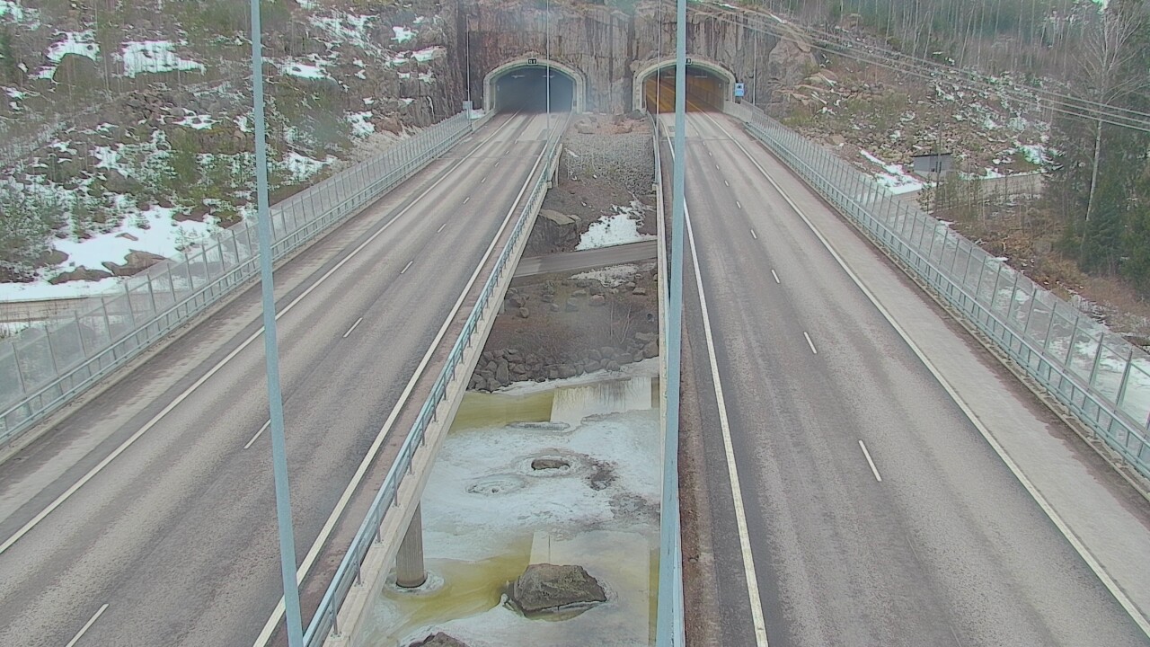 Weather Camera Image Road 7 Pyhtää Markkinamäki, suuaukko, east, Pyhtää, Kymenlaakso