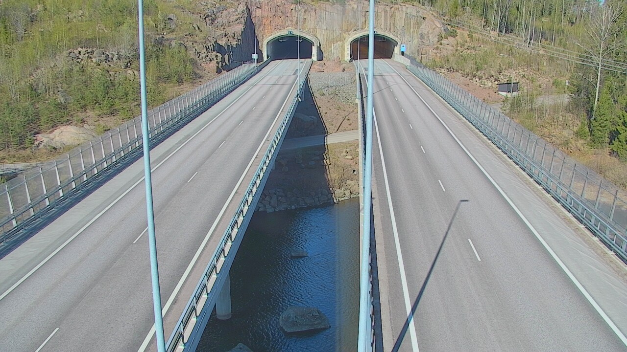 Weather Camera Image Väg 7 Pyttis Marnadsbacken, suuaukko, öst, Pyhtää, Kymenlaakso