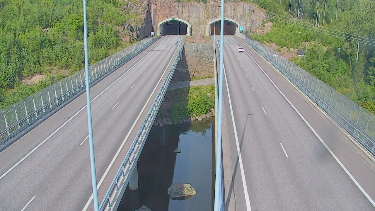 Weather Camera Image Road 7 Pyhtää Markkinamäki, suuaukko, east, Pyhtää, Kymenlaakso