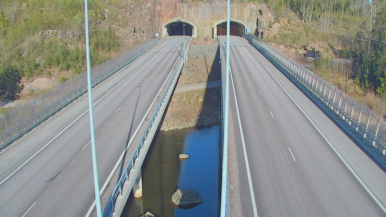 Weather Camera Image Väg 7 Pyttis Marnadsbacken, suuaukko, öst, Pyhtää, Kymenlaakso