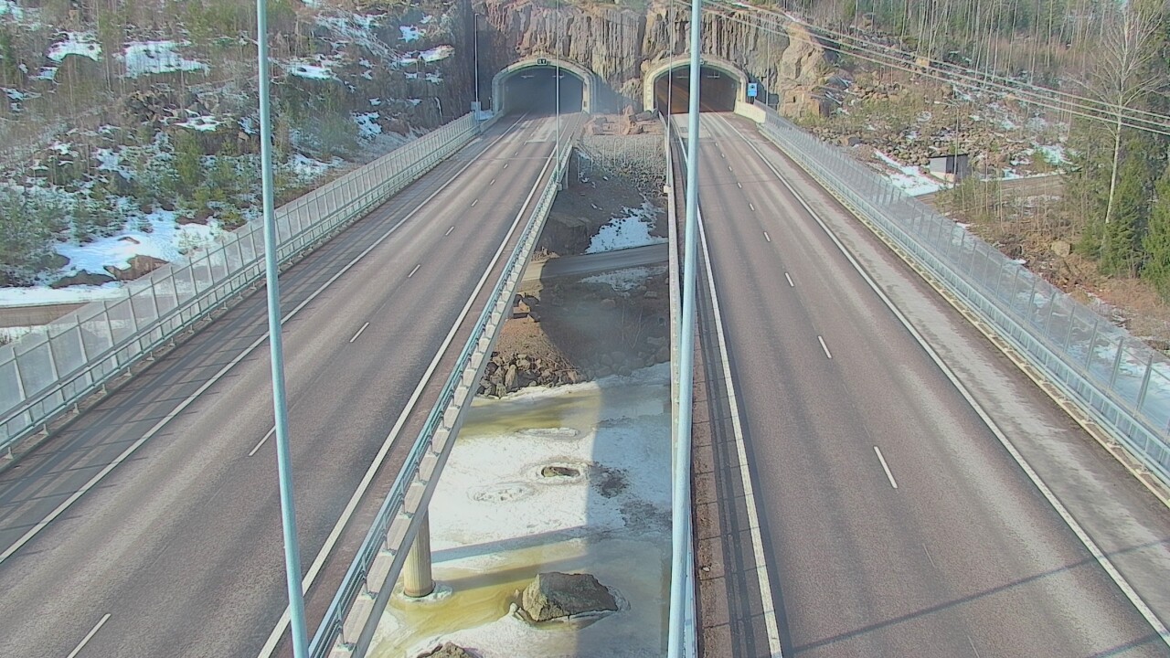 Weather Camera Image Road 7 Pyhtää Markkinamäki, suuaukko, east, Pyhtää, Kymenlaakso