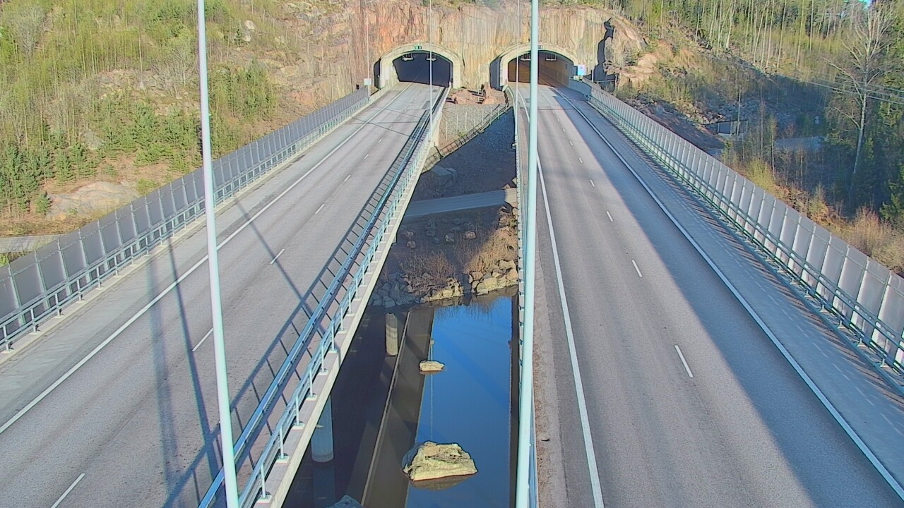Weather Camera Image Väg 7 Pyttis Marnadsbacken, suuaukko, öst, Pyhtää, Kymenlaakso