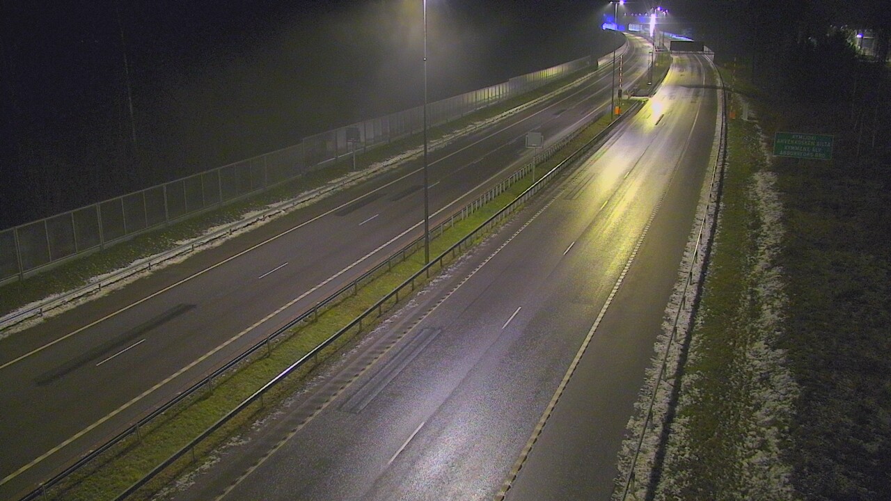 Weather Camera Image Väg 7 Pyttis Marnadsbacken , bom, öst, Pyhtää, Kymenlaakso