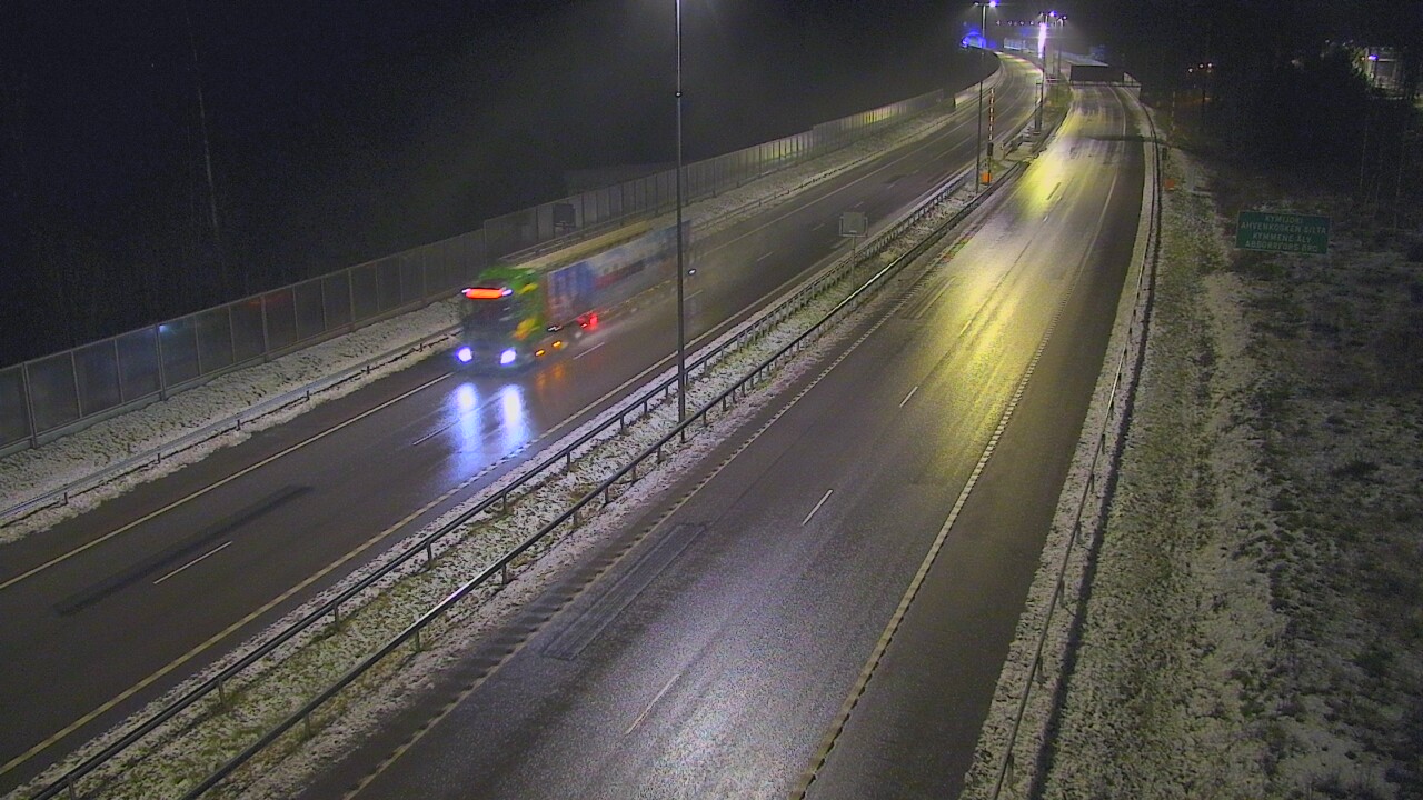 Weather Camera Image Väg 7 Pyttis Marnadsbacken , bom, öst, Pyhtää, Kymenlaakso