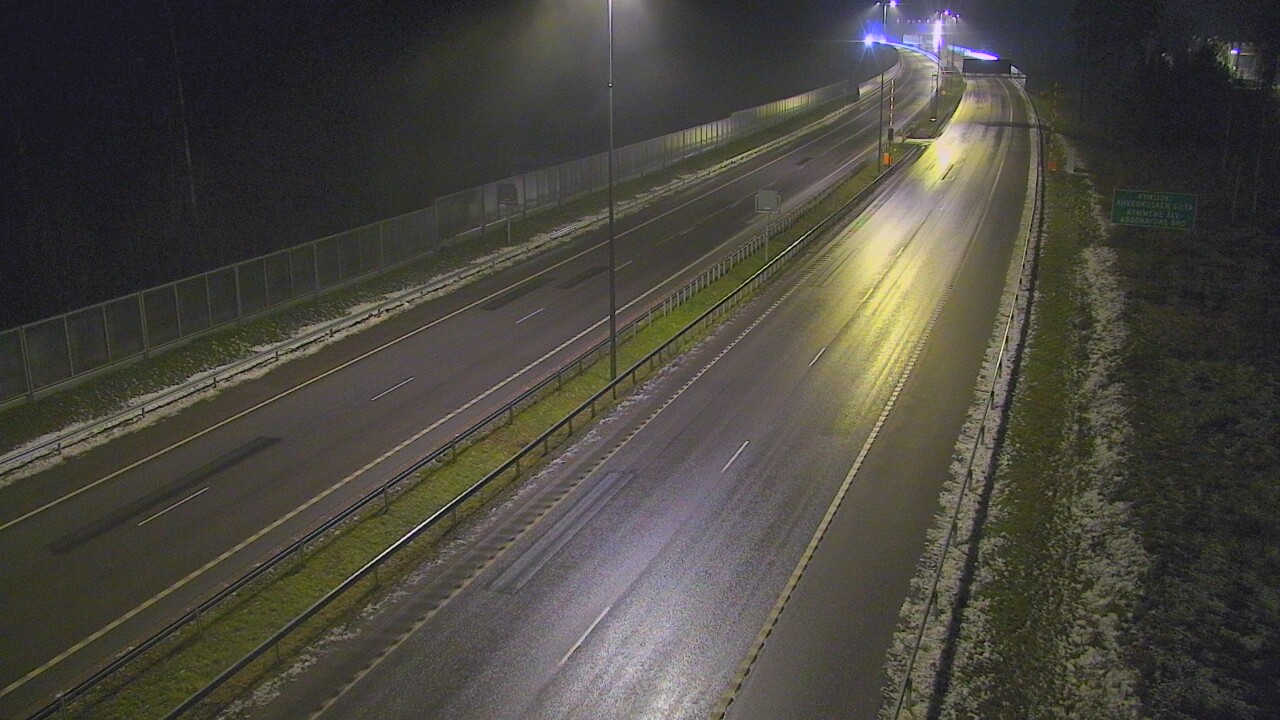 Weather Camera Image Väg 7 Pyttis Marnadsbacken , bom, öst, Pyhtää, Kymenlaakso