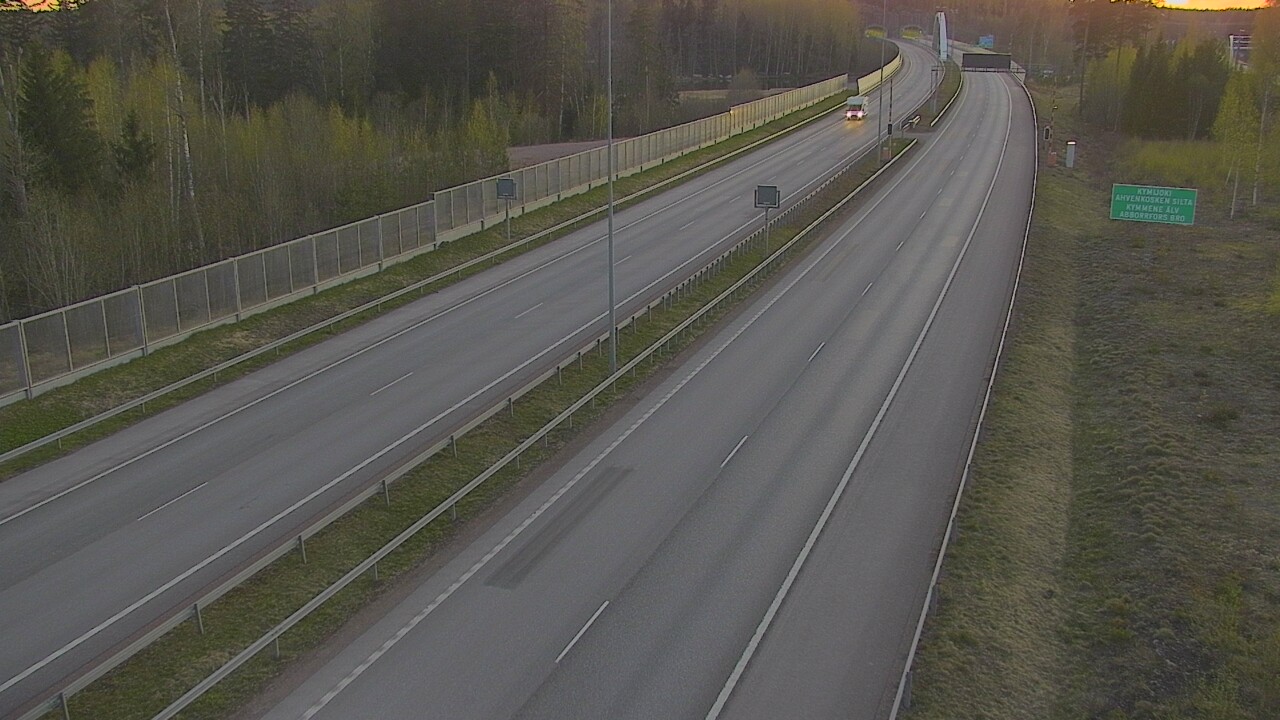 Weather Camera Image Väg 7 Pyttis Marnadsbacken , bom, öst, Pyhtää, Kymenlaakso