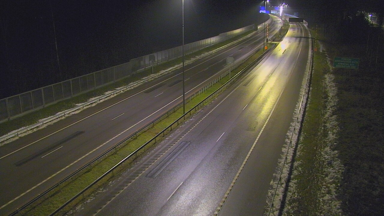 Weather Camera Image Väg 7 Pyttis Marnadsbacken , bom, öst, Pyhtää, Kymenlaakso